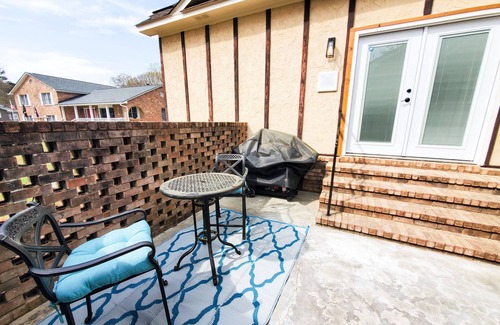 Santee House | Carolina Bea Hive: Lakeside Modern Home+Games+Dock