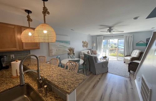 Surf City House | Carolina Breeze Townhouse Surf City, NCnTurtle Cove community Pool/Beachnn