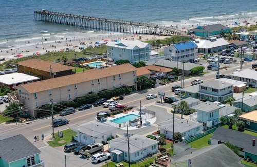 Kure Beach Cottage | Carolina Cottage @ Kure~ Beach, Fishing, Pool, Kure Pier