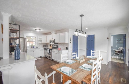 Olivia House | Carolina Lakes Family Home w/Pool, Kayaks & Dock!