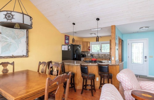 Dale House | Carolina Sunrise - Private Beach & Gorgeous Views