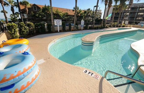 Myrtle Beach Condo | Carolina Winds 1007 - 1 Bedroom Condo - Oceanview Unit - Pools, Hot Tub, Lazy River, Kiddie Pool, Game Room, & Restaurant