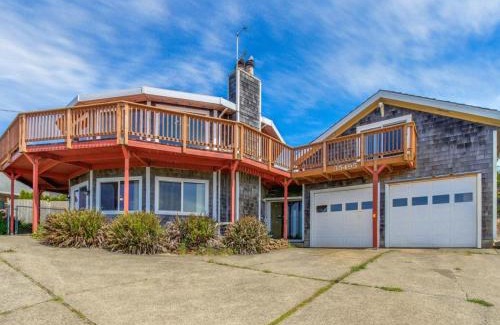 Pacific City House | Carousel House in Pacific City