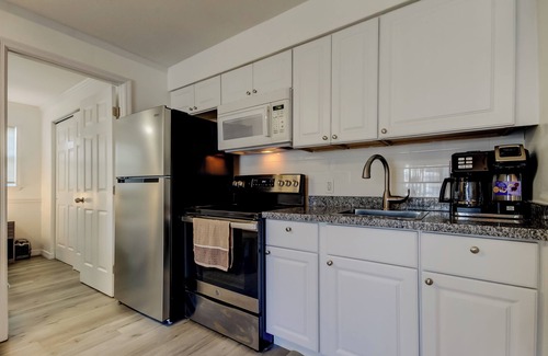Sunset Reef Hotel | Carousel Suites