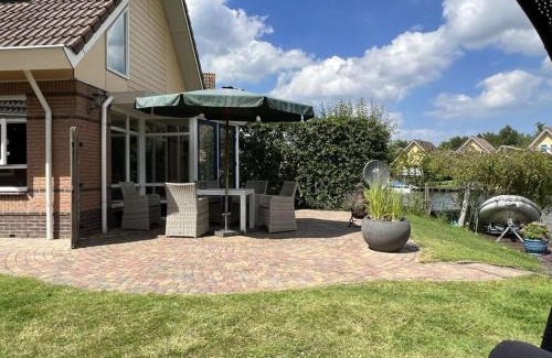 Medemblik House | Carpe Diem with jetty and boat