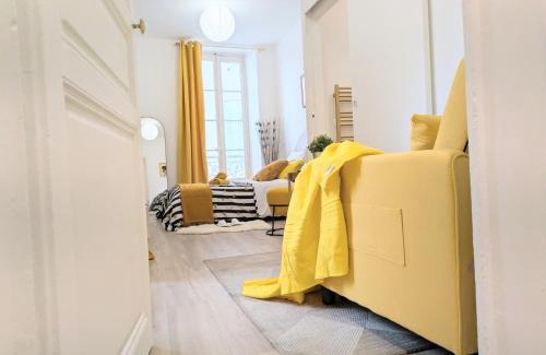 Quartier Administrations Apartment | Carré d'Or Centre Ville Nîmes Romanité