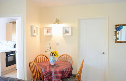 Newport Cottage | Carreg Coetan Cottage, Newport