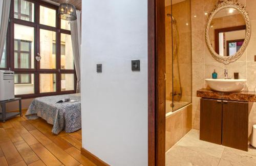 La Goleta Apartment | Carreteria Pool ApartamentosMalagaManagement