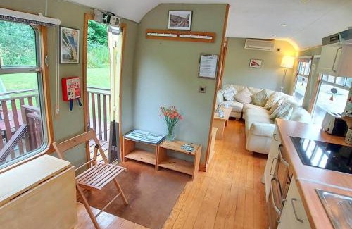 Jackfield Apartment | Carriage 2 - Coalport Station Holidays