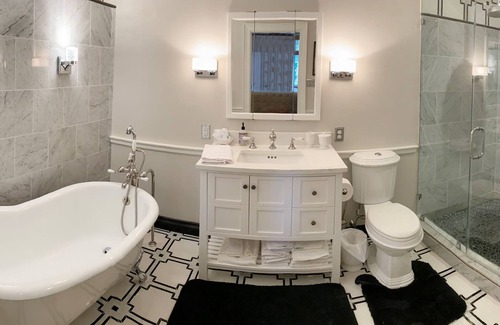 Lanexa Other | Carriage House at Cumberland Estate RIVERFRONT!