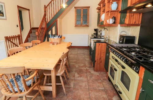 Coldstream Cottage | CARRIAGE HOUSE, family friendly in Coldstream