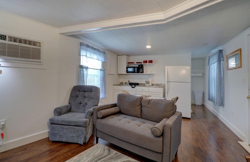 Wells Hotel | Carriage House Motel Cottages & Suites