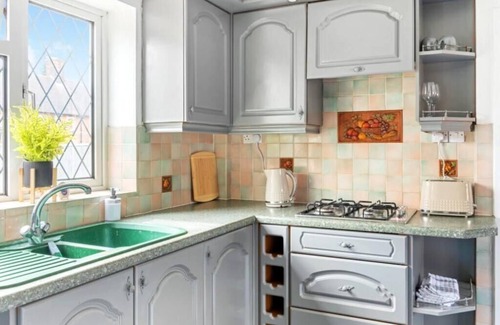 Nottingham House | Carrizma Modern 3BR Cozy Retreat