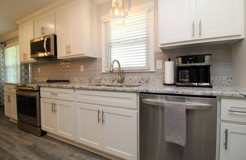 Cartersville House | Cartersville Classy Stepless Ranch 4 Bed/3 Baths fast WIFI & cable/streaming