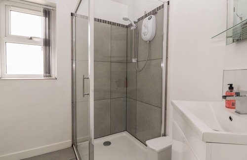 Llanbedrgoch Cottage | CARTREFLE FACH, luxury holiday cottage, with open fire in Pentraeth