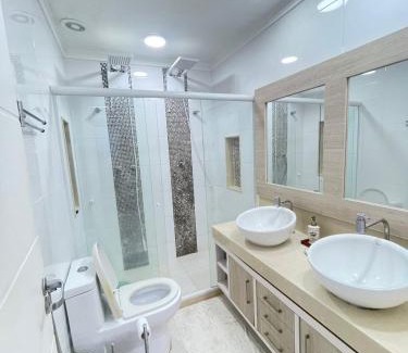 Pero House | Casa -3Quartos com Piscina-Peró