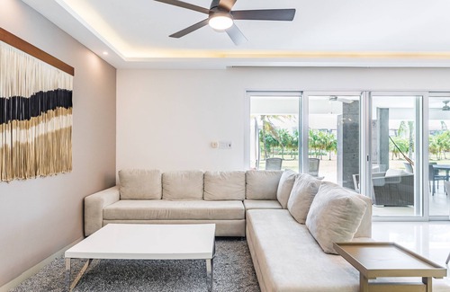 Puerto Juarez Apartment | Casa 401N Los Secretos by RedAwning