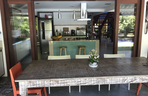 Itacimirim House | Casa 5 Suítes, Piscina, Wifi, em Cond Fechado, Arborizado, 700m Perto da Praia