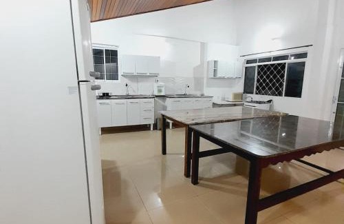 Batistao House | CASA - 7 quartos - 10 vagas de garagem