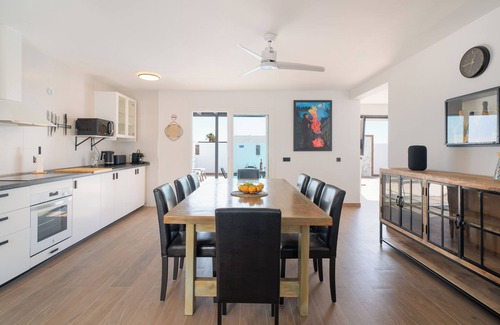 Costa Teguise Villa | Casa Afortunada, the pleasure of relaxation