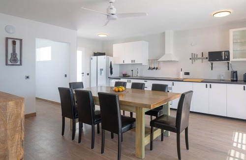 Costa Teguise Villa | Casa Afortunada, the pleasure of relaxation