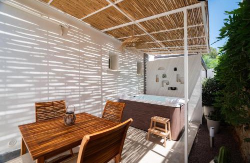 Casteldaccia Villa | Casa Aive: Jacuzzi and Relax