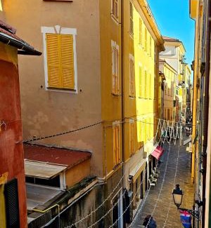 Varazze Apartment | Casa Alessio, luminosa, centrale, ad un passo dal mare