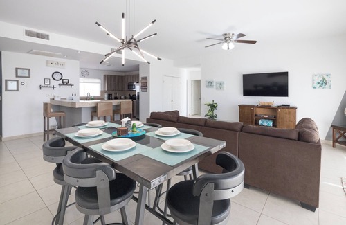 Las Conchas Condo | Casa Alexiu N104! An exquisite top floor ocean view residence in Puerto Peñasco!