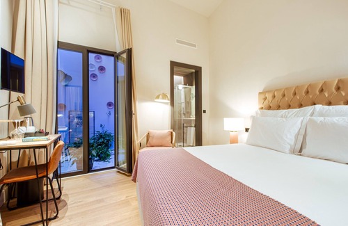 Santa Cruz Hotel | Casa Alhaja by Shiadu