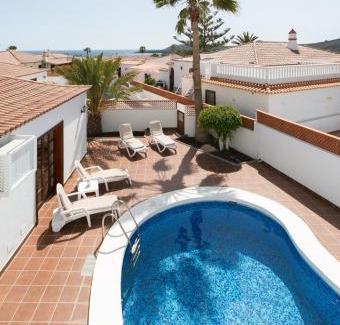 Complejo turistico Amarilla Golf Villa | CASA ALI unique family holiday home with pool