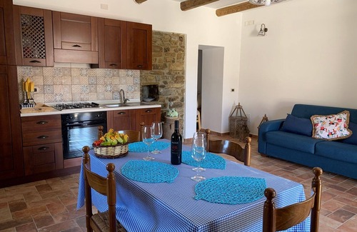 Agropoli Apartment | "Casa Alloro" apartment located in a quiet area of Agropoli.