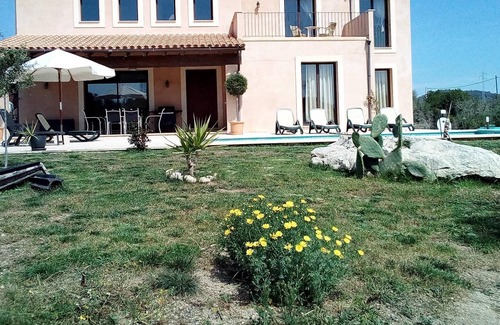 Son Servera Villa | Casa Amador - Quiet villa with private pool; near Cala Millor Beach