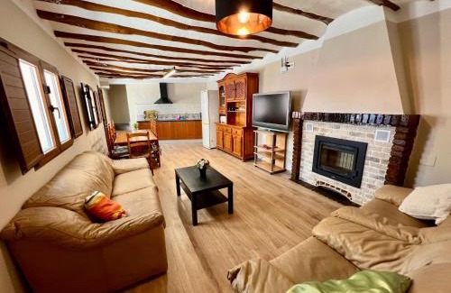 Moratalla Ski Chalet | Casa AMARILLA 3 RAPIA