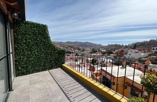 Guanajuato House | Casa Amarilla