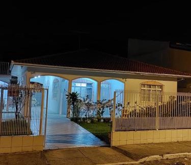 Barra da Lagoa House | Casa ampla e confortável