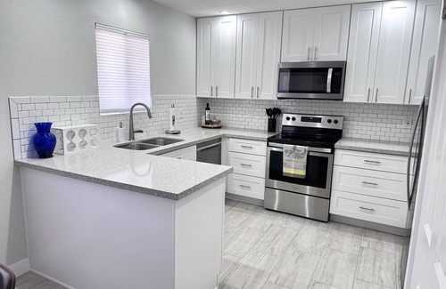 Paradise Valley Village Condo | CASA ANA- Anasazi Village- Fully Updated unit pool view