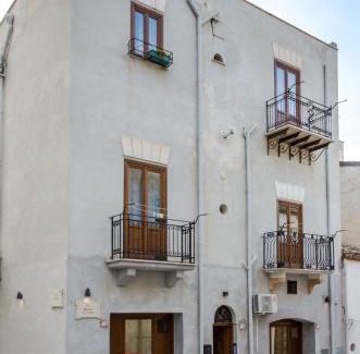 Castellammare del Golfo House | CASA Annmarie