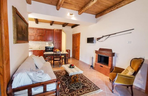 Torchiara Apartment | Casa Antica by Interhome