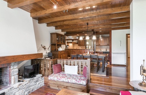 Baqueira Ski Chalet | Casa Aran by Totiaran fabulous duplex 8p spectacular views at the foot of the ski slopes