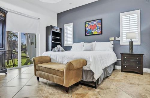 Park East Villa | Casa Asaka Waterfront Pool Paradise