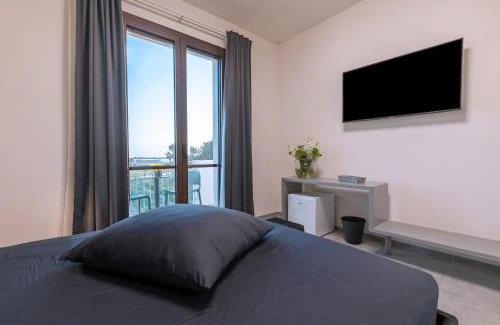 Birgi Vecchi Apartment | Casa B, Room 4 - mit Pool - at Lagoon - Lo Stagnone Kite Spot - Palm Kite Paradise
