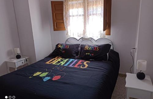 Pinos del Valle House | CASA BEATLES DEL VALLE