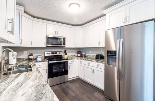North Port House | 'Casa Bella' Florida Getaway w/Heated Spa & Grill