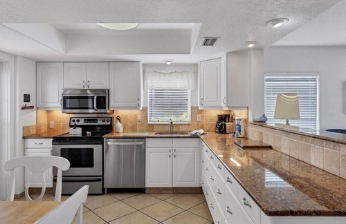 Siesta Key Villa | Casa Blanca - A101 - Your Siesta Key Escape Awaits