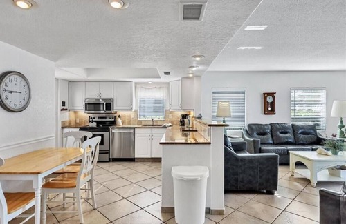 Siesta Key Villa | Casa Blanca - A101 - Your Siesta Key Escape Awaits