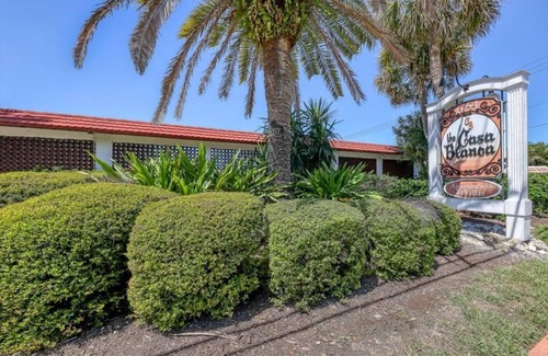 Siesta Key Villa | Casa Blanca - A101 - Your Siesta Key Escape Awaits