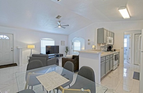 North Port House | Casa Blanca North Port-3/2 Modern Home with Saltwater Pool, 25 min to beaches