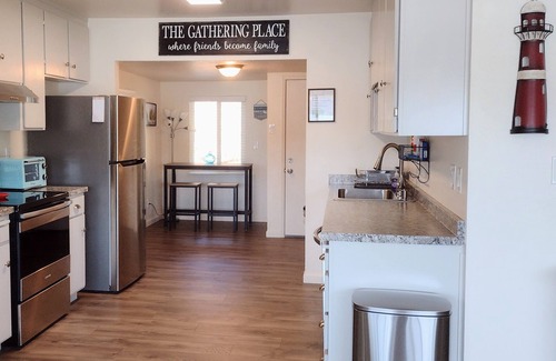 Clearlake Park House | Casa Blanca waterfront house with private pier , sleeps 8. 4 bedrooms, 3 Bath