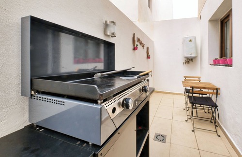 Puerto Calero Ski Chalet | Casa Bleu : 2 floors ,2 bedrooms ,equipped kitchen ,balcony ,terrace and grill