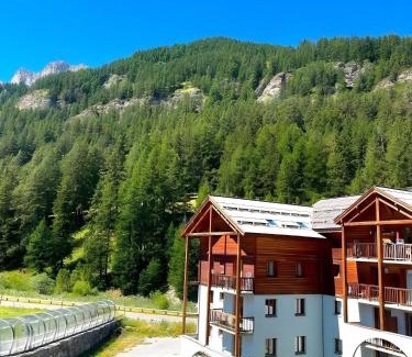 Molines-en-Queyras Apartment | CASA-Bois de Pisan at the foot of the slopes